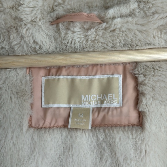 Michael Kors Pink Puffer Jacket with Hood - Picture 5 of 8